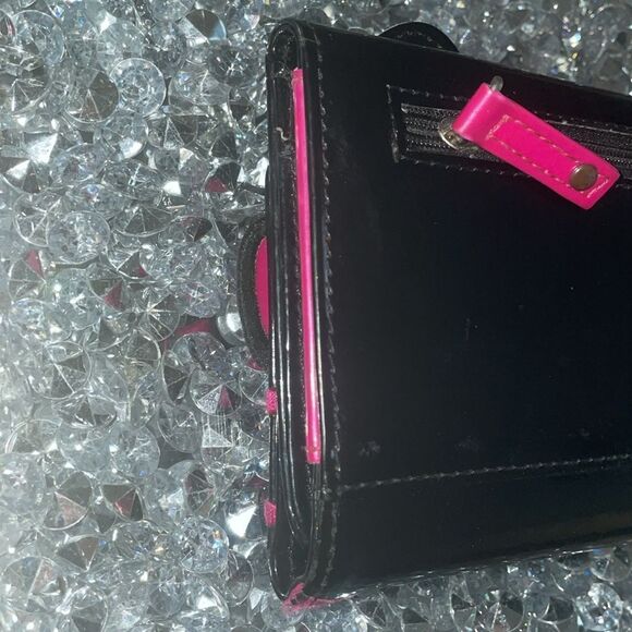 Hello Kitty face Sanrio Black and Pink patent Wallet sleek trifold kawaii - Picture 9 of 11